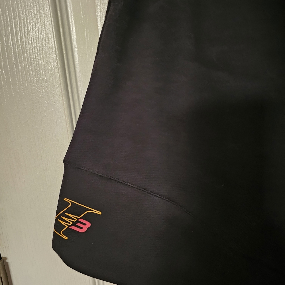 Men's Reebok Shorts - Picture 3 of 6